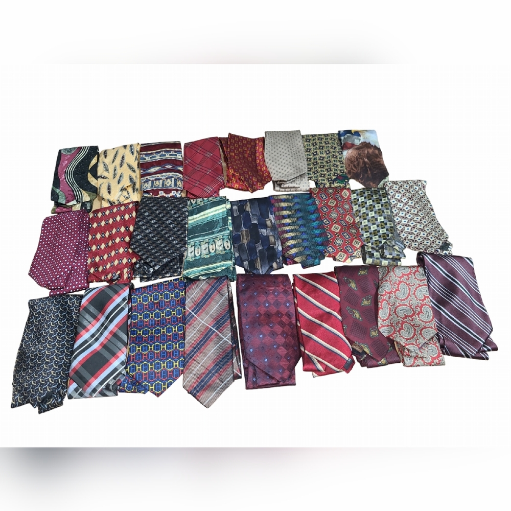 VINTAGE NECKTIES MENS STANDARD  56IN-60IN SILK AND POLYESTER 26 COUNT MIXED LOT